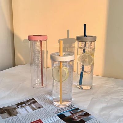 Αθλήματα εξωτερικού πρέπει να έχετε μπουκάλι νερού πλαστικού επιπέδου τροφίμων με λουριά και πολλά άλλα