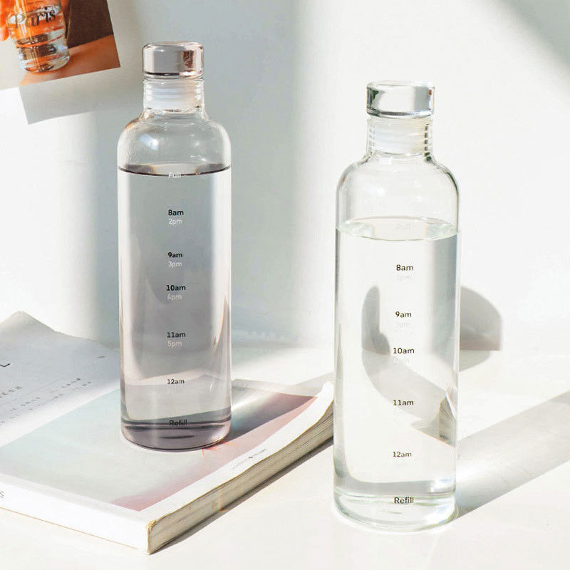 Μινιμαλιστικό στυλ σχεδιασμού 500 ml χωρίς BPA Μπόρο-σιλικωτικό γυάλινο μπουκάλι νερού με χρονόμετρο